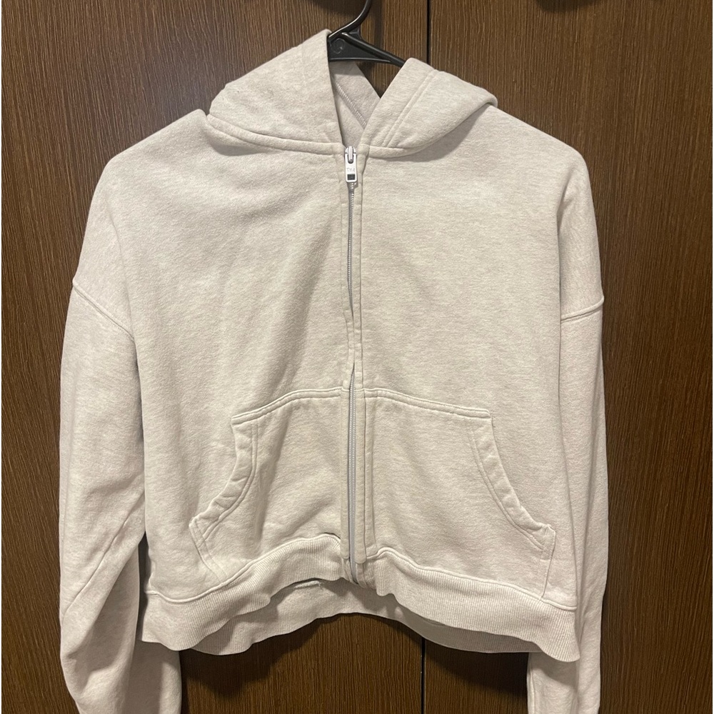 Aritzia boyfriend zip up